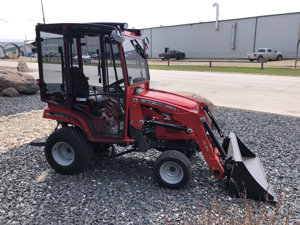 Massey Ferguson GC1723E/GC1725M CAB (MFGC1723-01)