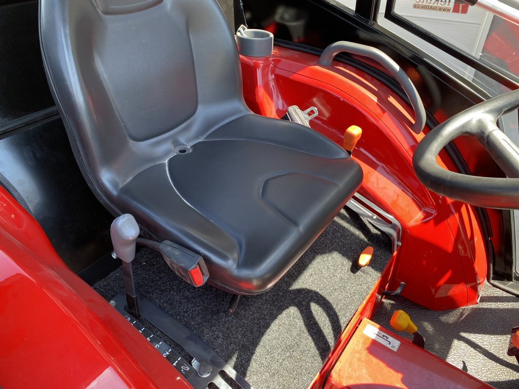 Massey Ferguson 1825E/1835E/1840E (MF1800E-01)