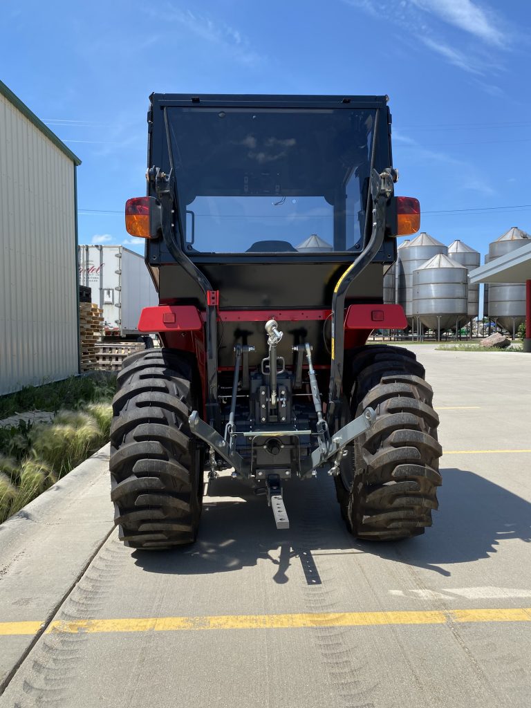 Massey Ferguson 1825E/1835E/1840E (MF1800E-01)