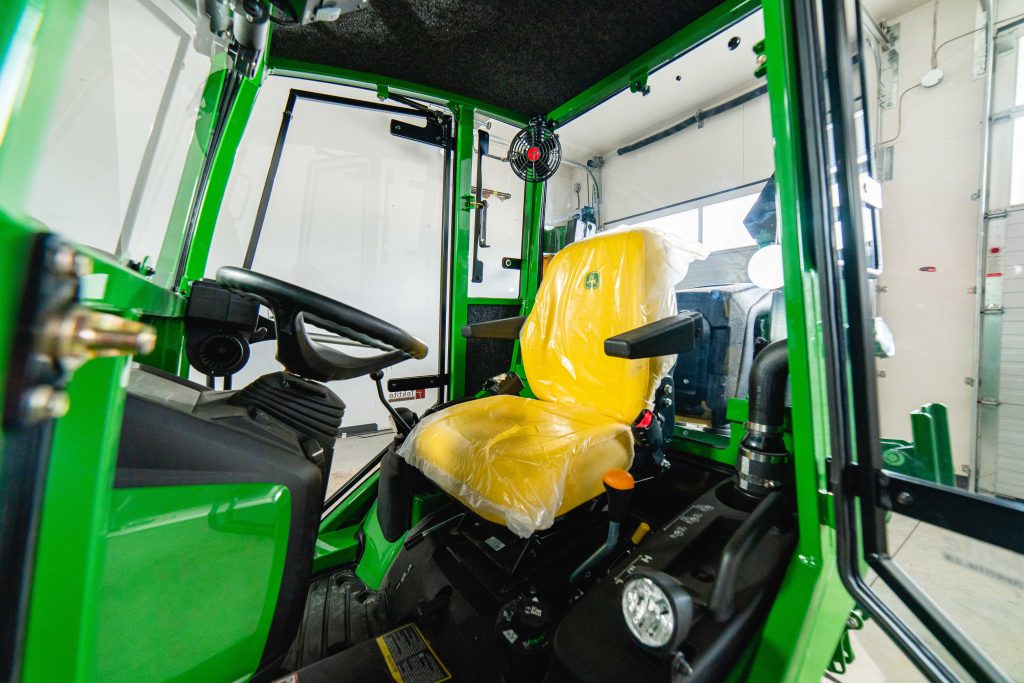 John Deere 1023E TLB (JD1023-003)