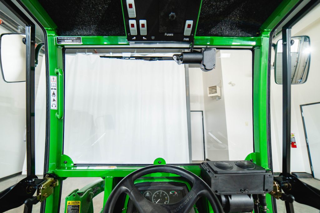 John Deere 1023E TLB (JD1023-003)