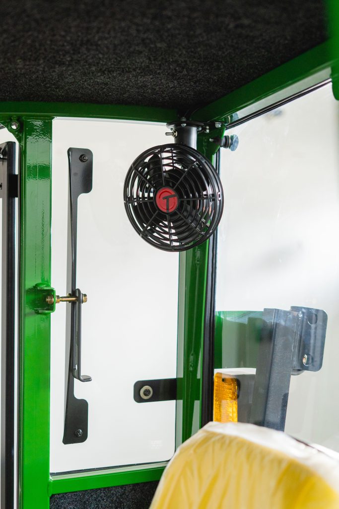 John Deere 1023E TLB (JD1023-003)
