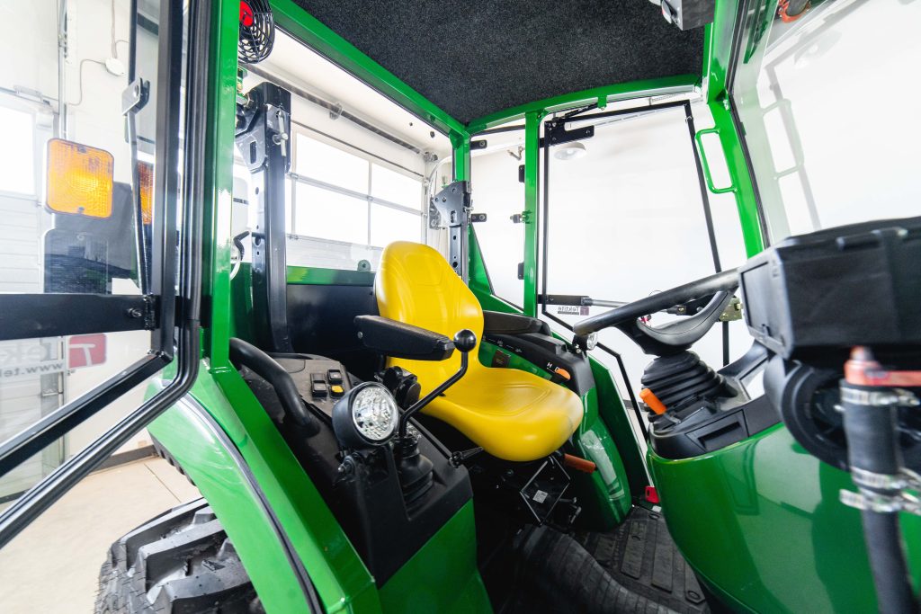 John Deere 2032R/2038R MY17 and newer (JD2038-019)
