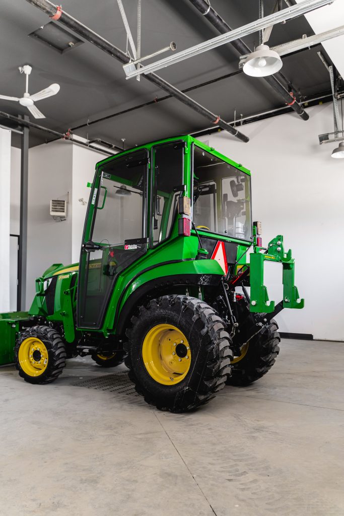 John Deere 2032R/2038R MY17 and newer (JD2038-019)