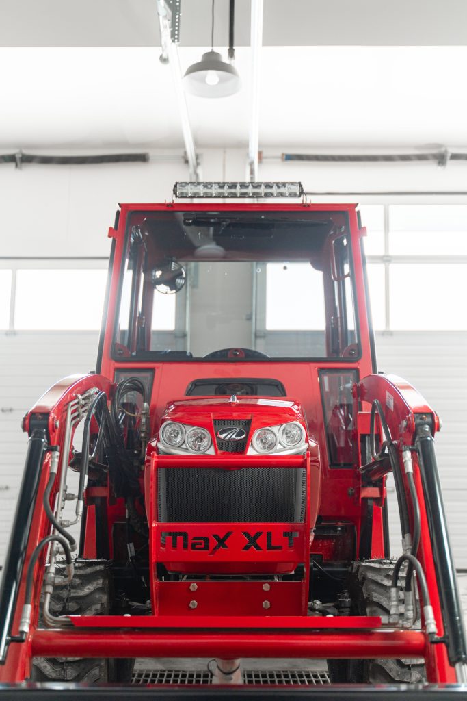 Mahindra Max 26 (Max26-01)